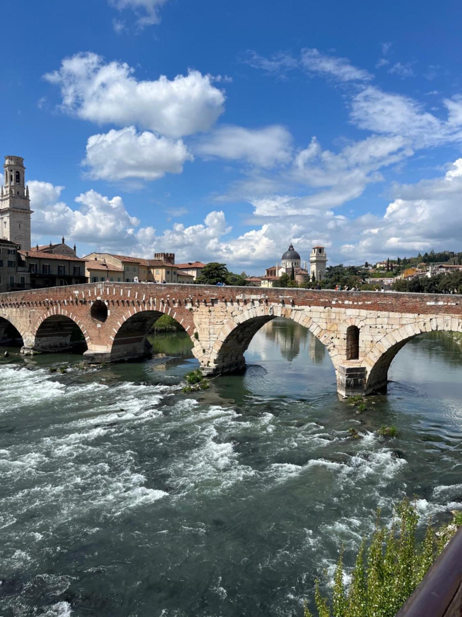 Bright, Cozy Apartment In The Heart Of Verona Esterno foto